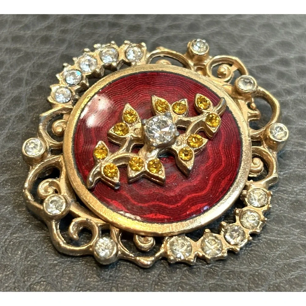 VINTAGE Red Guilloche Enamel Gold Tone Filigree Rhinestone High End Pin Brooch